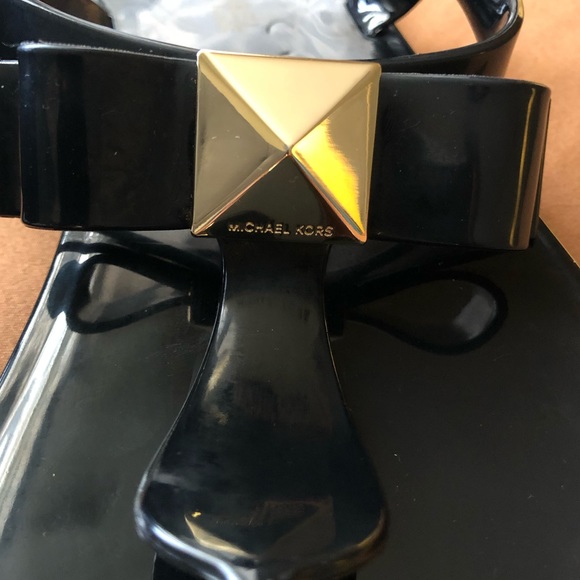 Michael Kors Aliza Jelly Sandals - Picture 5 of 8